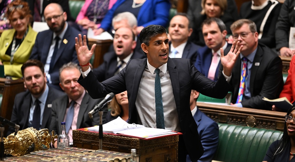 Britania plan me 5 pika per ndalimin e emigranteve shqiptare